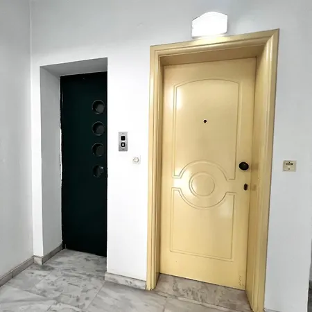 Apartament Caza Christina 2 *